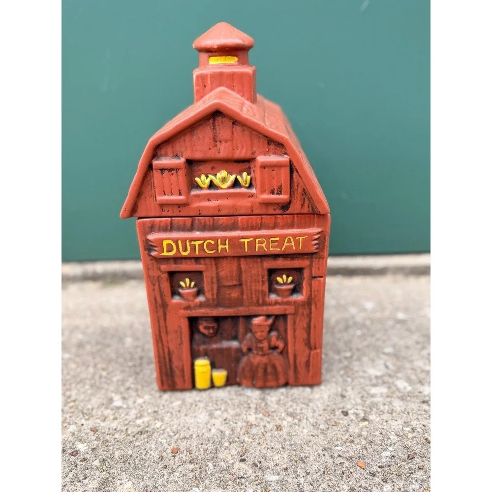 Vintage McCoy Pottery Dutch Treats Brown Farmhouse/Barn Cookie Jar w/Lid‎